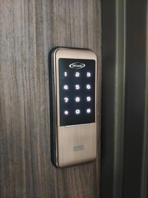 A1403 Jb City Sks Habitat Larkin 2Br 6Pax 100Mbps Netflix!! By Stay Джохор Бахру Екстериор снимка
